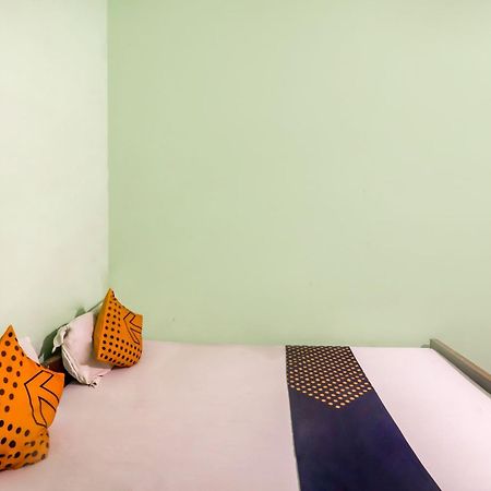 Spot On Mishra Guest House Varanasi Exterior foto